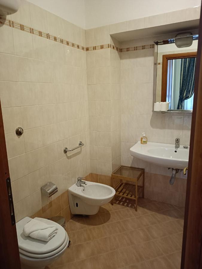 Opera Italian Suite Rome Exterior photo