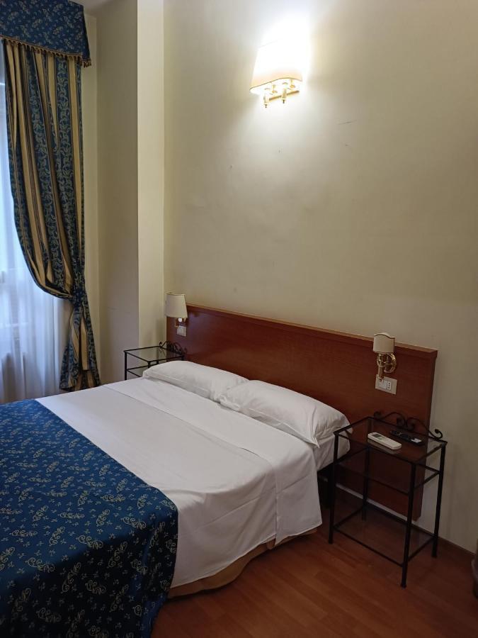Opera Italian Suite Rome Exterior photo